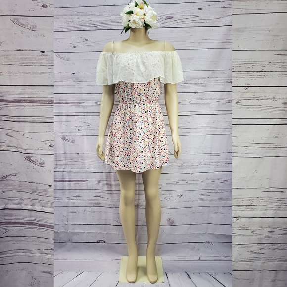 small off shoulder summer dress - Picture 2 of 6